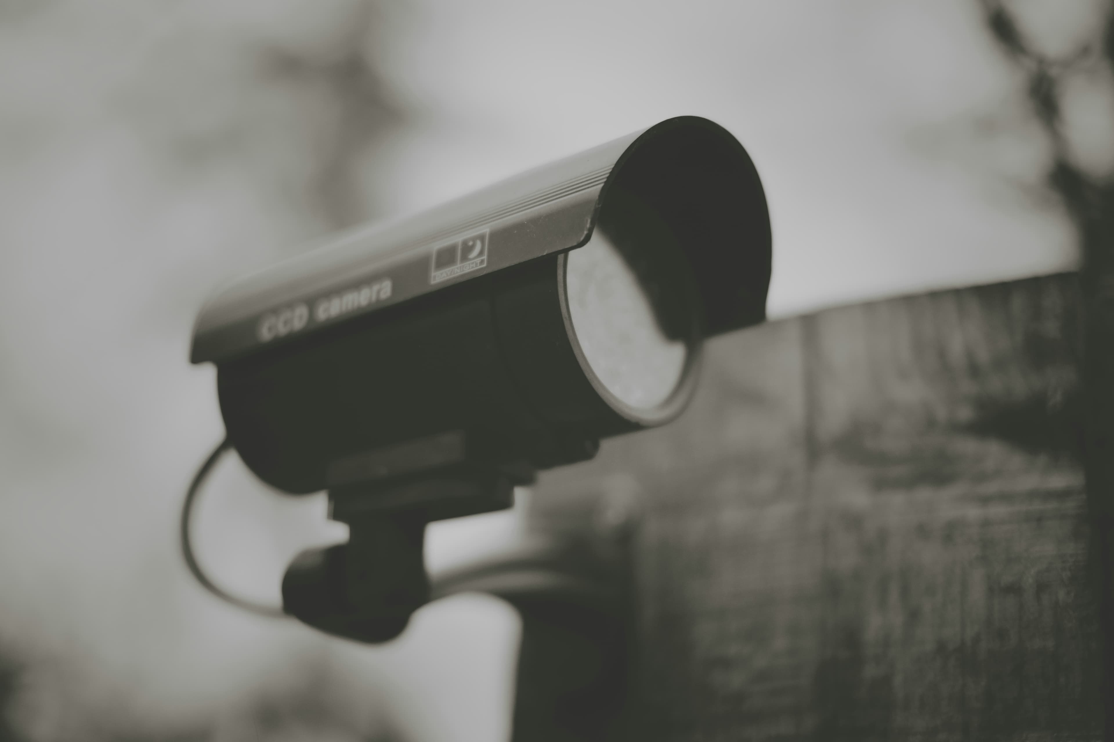 How to Choose Between NVR and DVR for Business CCTV Surveillance